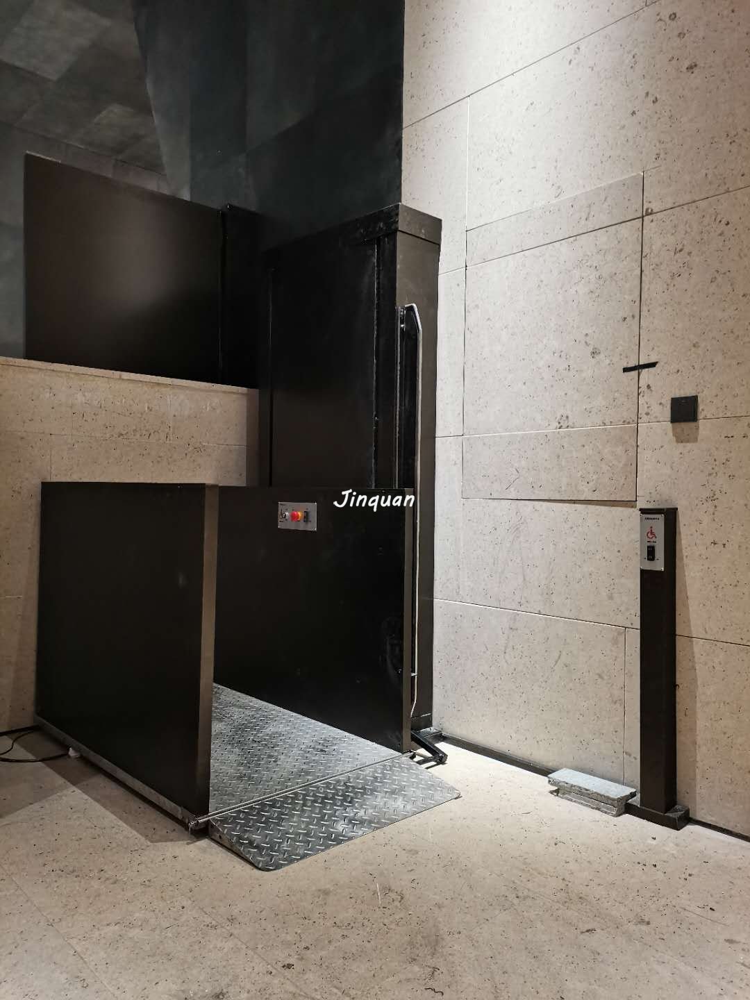 殘疾人升降機(jī)